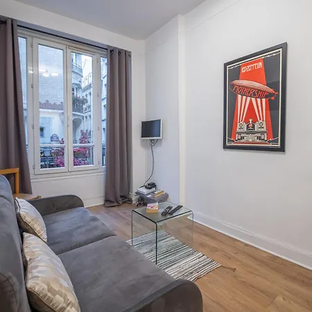 De Charme Au Coeur Du Marais Париж