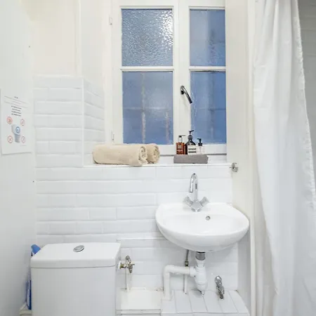 Apartment De Charme Au Coeur Du Marais