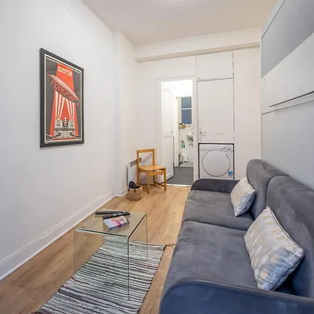 Apartment De Charme Au Coeur Du Marais